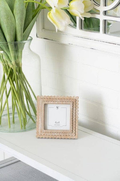 Scalloped Square 4x4 Wood Photo Frame | Espresso or Natural