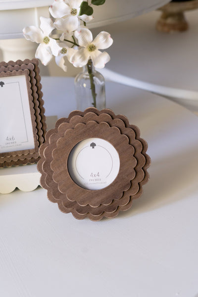 Scalloped 4x4 Wood Photo Frame (ROUND) | Natural or Espresso
