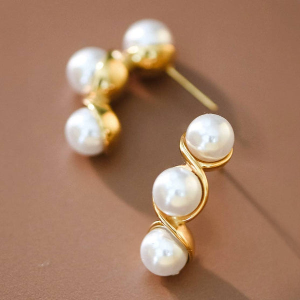 Pearly Stud Earrings