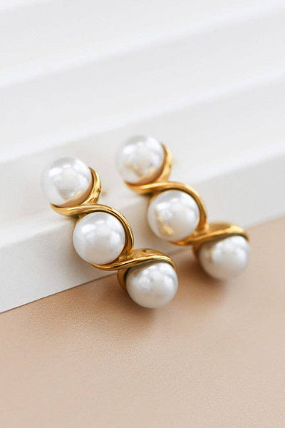 Pearly Stud Earrings