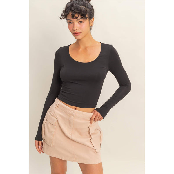 Scoop Neck Long Sleeve Crop Top | Black