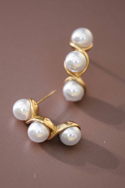 Pearly Stud Earrings