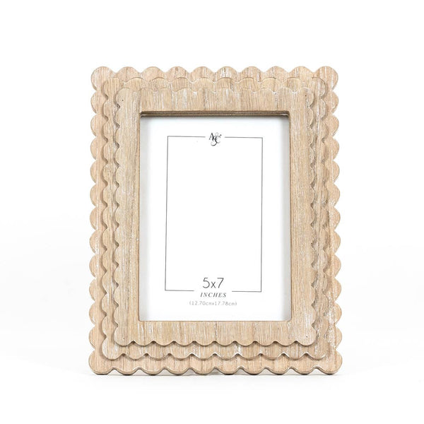 Scalloped 5x7 Photo Frame | Natural or Espresso