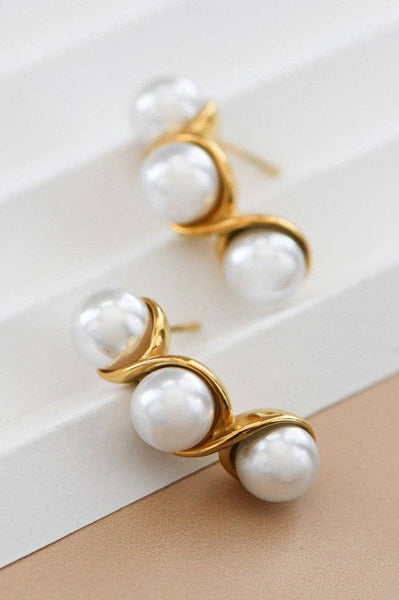 Pearly Stud Earrings