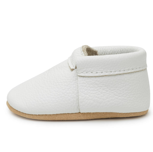 Moccasin | Seashell White