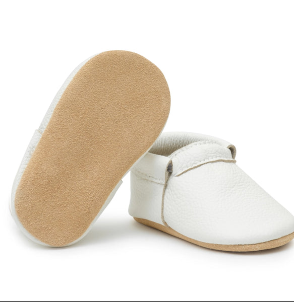 Moccasin | Seashell White