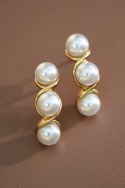 Pearly Stud Earrings