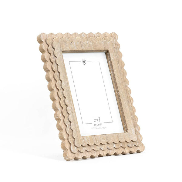 Scalloped 5x7 Photo Frame | Natural or Espresso
