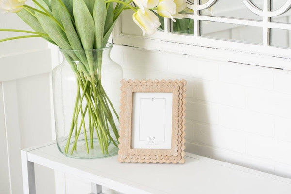 Scalloped 5x7 Photo Frame | Natural or Espresso