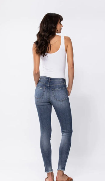 Jeans Sneak Peek Poppy Skinny Distressed Frayed Hem